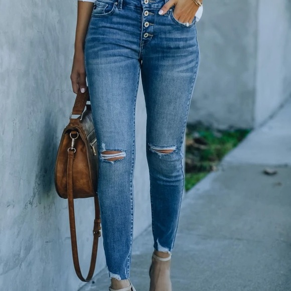 ✨HP✨ KanCan Jeans Size 1 - Picture 3 of 11